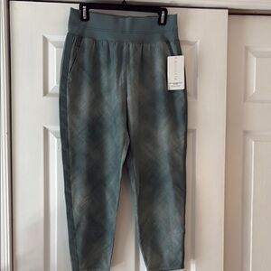 Athleta Nolita slim tapered printed crop pant.